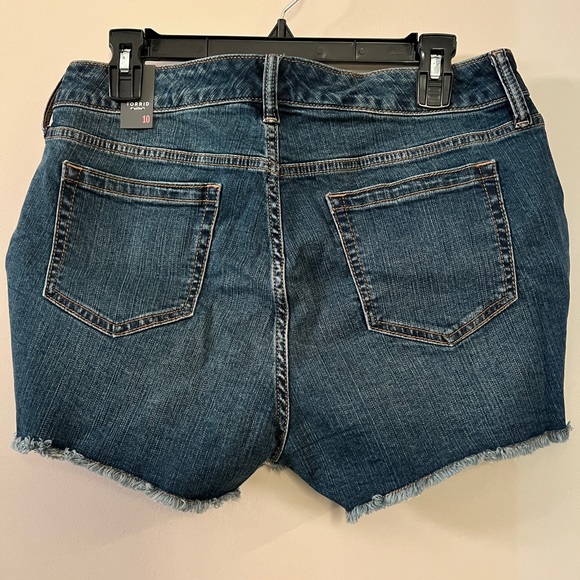 NWT Torrid denim shorts - Picture 2 of 3